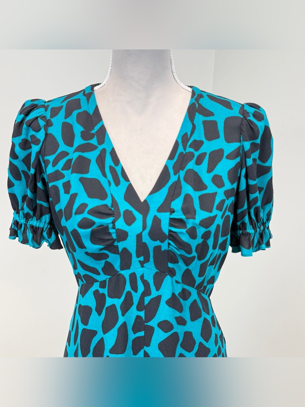 Diane Von Furstenberg DVF Alexis Giraffe Print Dress Sz 4 Puff Sleeve Teal Goth - Picture 7 of 15